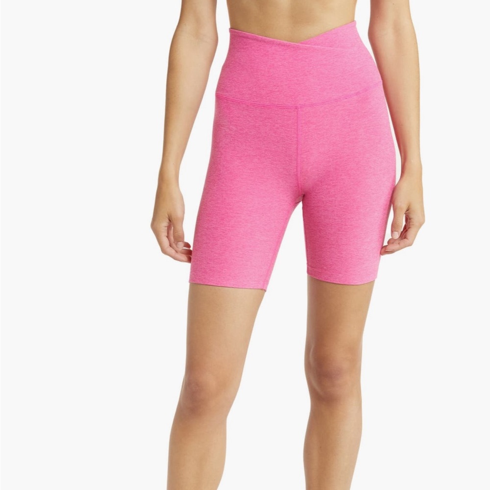 Beyond Yoga Women's Pink High-Waisted Crossover Bike Shorts